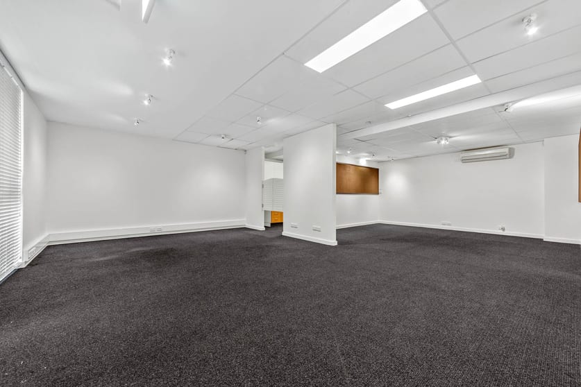 Click to view all images 9 Sandilands Street South Melbourne VIC 3205 - Image 3