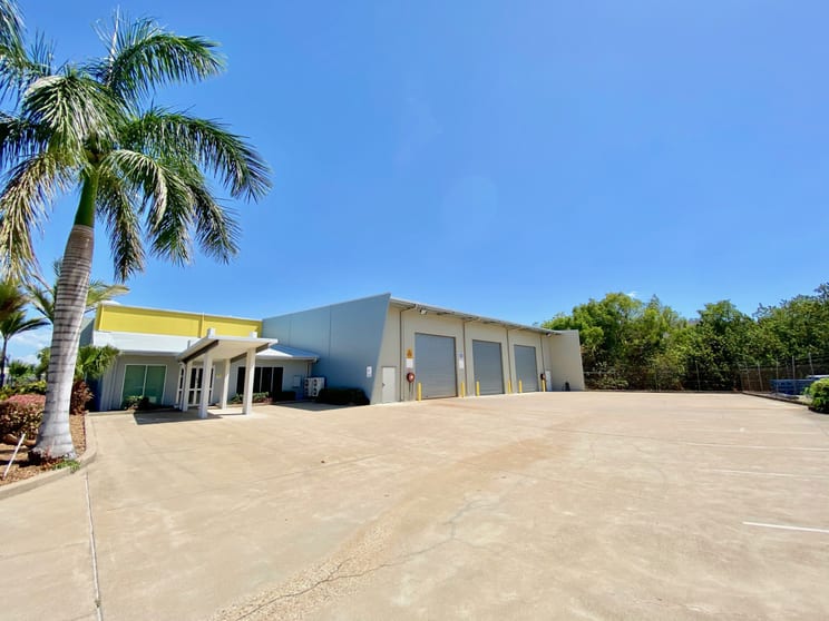 30-32 Auscan Crescent Garbutt QLD 4814 - Image 1
