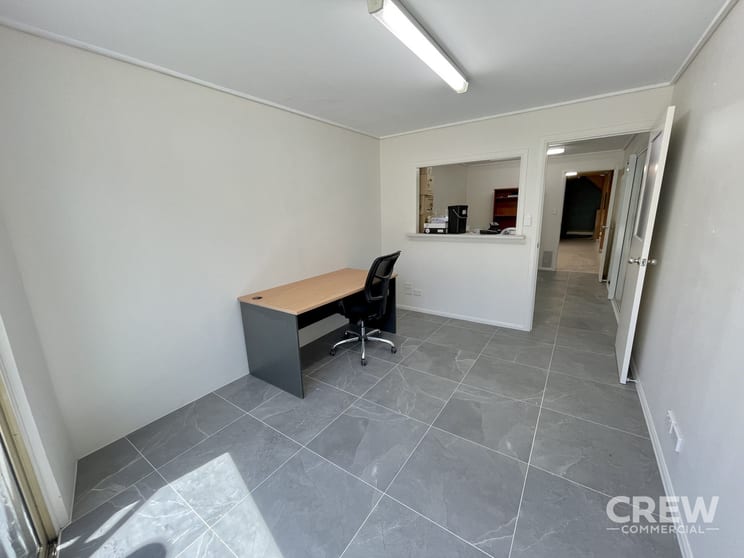 3/7 Distribution Avenue Molendinar QLD 4214 - Image 3