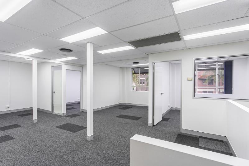 Click to view all images 24 Logan Road Woolloongabba QLD 4102 - Image 2