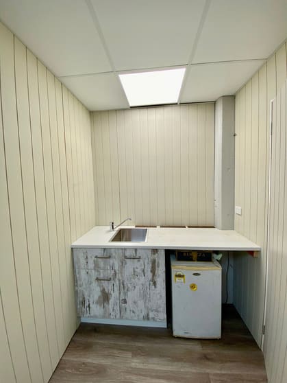 Click to view all images Suite 2/83 Ingham Road West End QLD 4810 - Image 3
