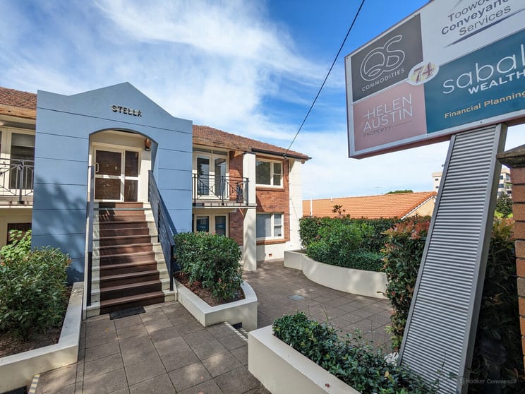 Click to view all images 4/74 Margaret Street East Toowoomba QLD 4350 - Image 1