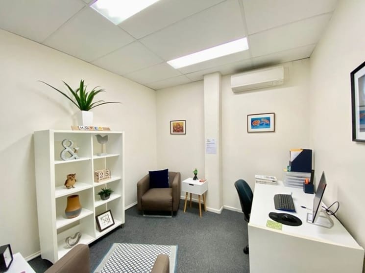Click to view all images Suite 3/45-49 Bundock Street Belgian Gardens QLD 4810 - Image 3