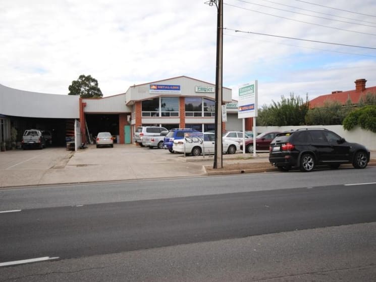 Click to view all images 779B Port Road Woodville SA 5011 - Image 2
