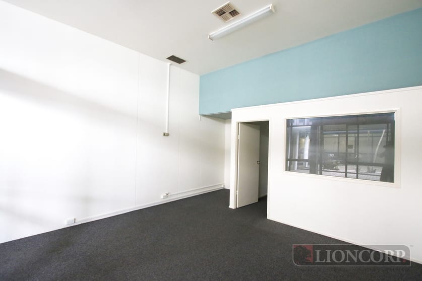 Click to view all images Underwood QLD 4119 - Image 3