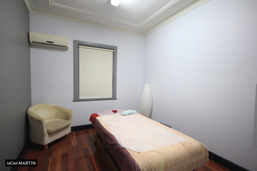 Click to view all images 335 Gardeners Road Rosebery NSW 2018 - Image 2