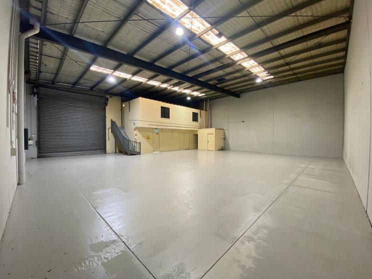 Click to view all images 30 Foden Avenue Campbellfield VIC 3061 - Image 3