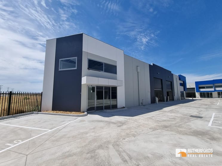 Click to view all images 10/130 Gateway Boulevard Epping VIC 3076 - Image 1