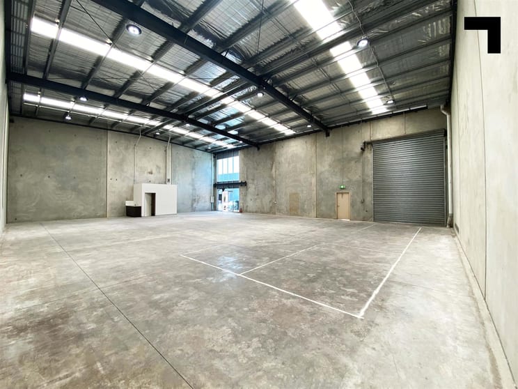 Click to view all images 2/12 Makland Drive Derrimut VIC 3026 - Image 3