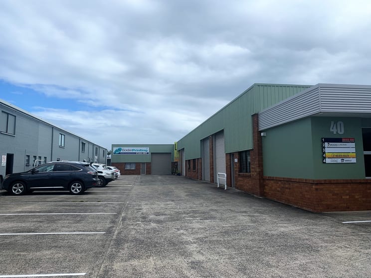 Click to view all images 3/40 Machinery Drive Tweed Heads South NSW 2486 - Image 2
