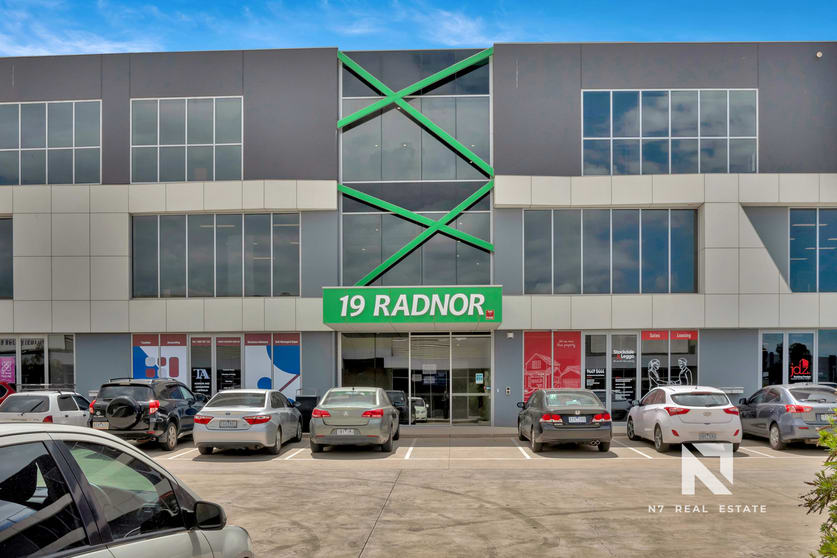 12/19 Radnor Drive Derrimut VIC 3026 - Image 2