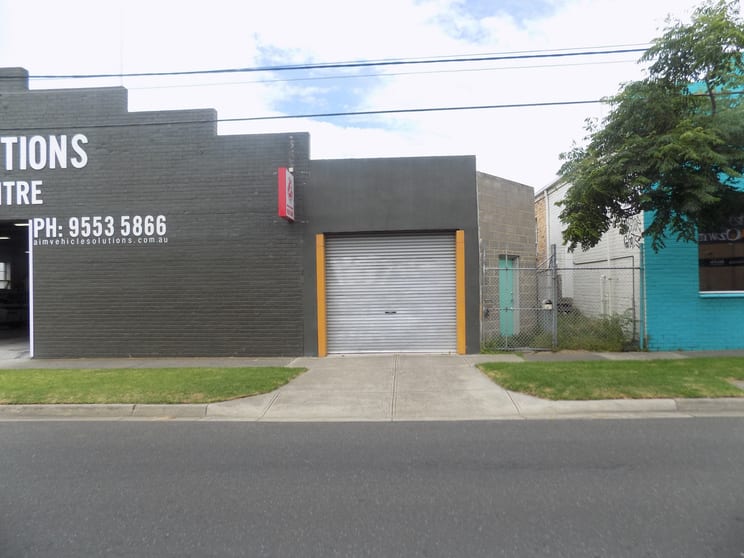 2/43 Roberna Street Moorabbin VIC 3189 - Image 2