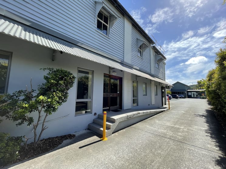 Click to view all images Shop 1/41 Tallebudgera Creek Road Burleigh Heads QLD 4220 - Image 3
