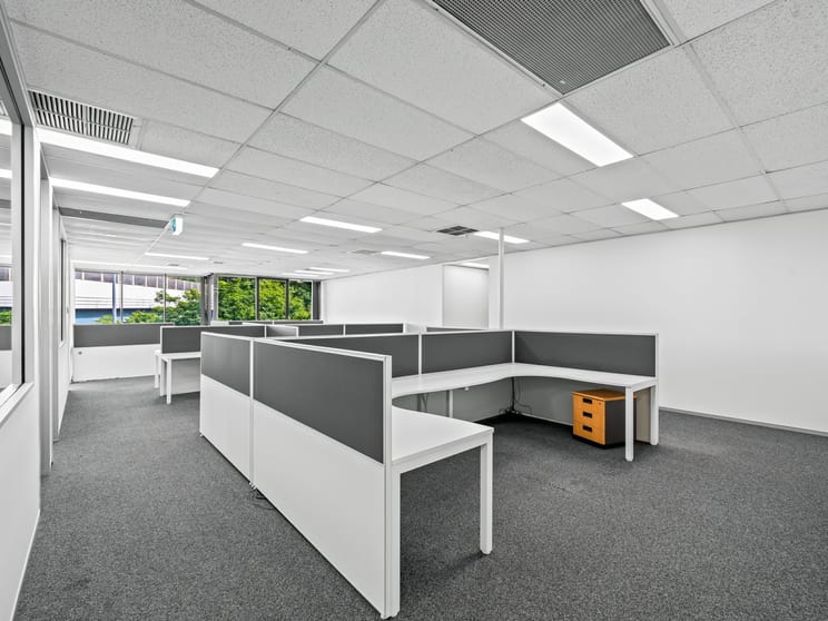 Click to view all images 116 Ipswich Road Woolloongabba QLD 4102 - Image 3