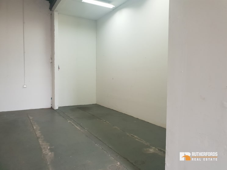 Click to view all images 3/40 Barrie Road Tullamarine VIC 3043 - Image 3