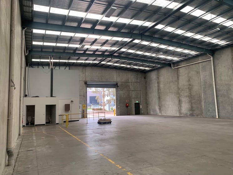 Click to view all images 1/21 Flight Drive Tullamarine VIC 3043 - Image 3
