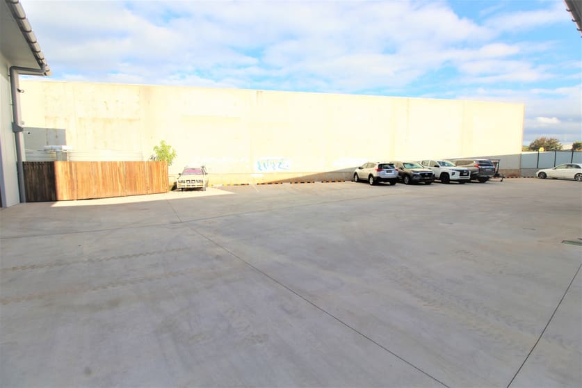 3/9 Freighter Avenue Wilsonton QLD 4350 - Image 3