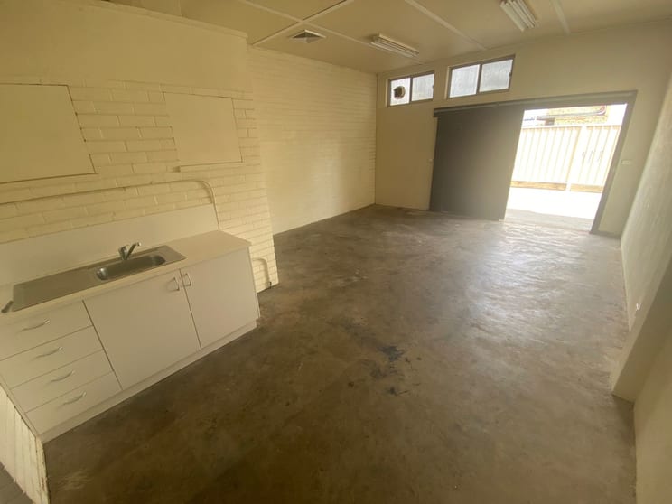 Click to view all images 143 Tenth Street Mildura VIC 3500 - Image 3