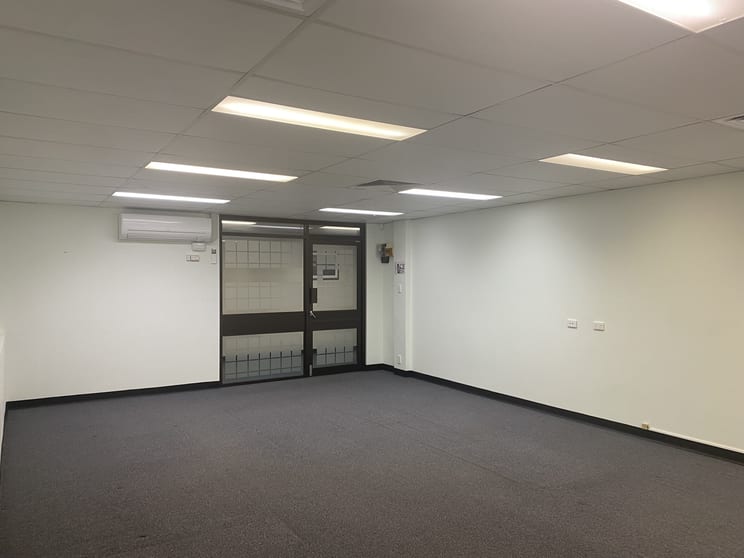 Click to view all images 22a/130 Kingston Road Underwood QLD 4119 - Image 3