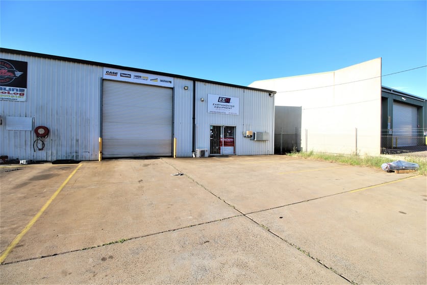 Click to view all images 1/27 Mansell Street Wilsonton QLD 4350 - Image 1