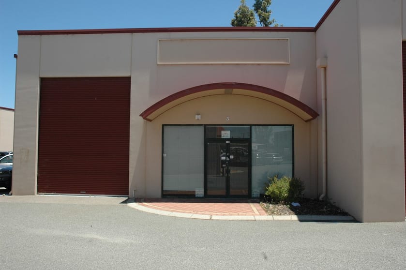 Click to view all images Unit 3/8-10 McElligott Court Canning Vale WA 6155 - Image 2