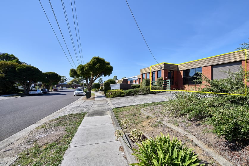 Click to view all images 3/9 Woodbine Court Wantirna South VIC 3152 - Image 3