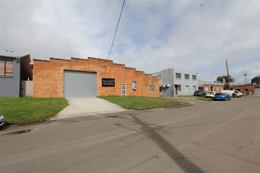 Click to view all images 76 Anderson Road Mortdale NSW 2223 - Image 1