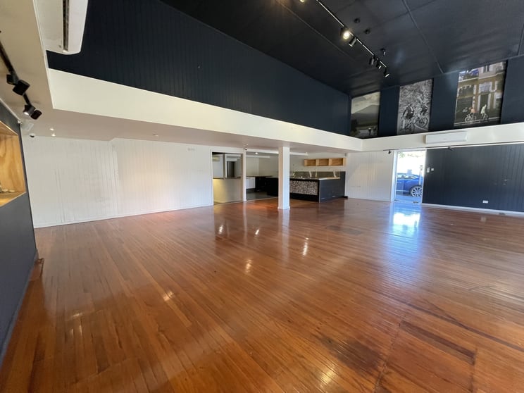 Click to view all images 50 Annerley Road Woolloongabba QLD 4102 - Image 2
