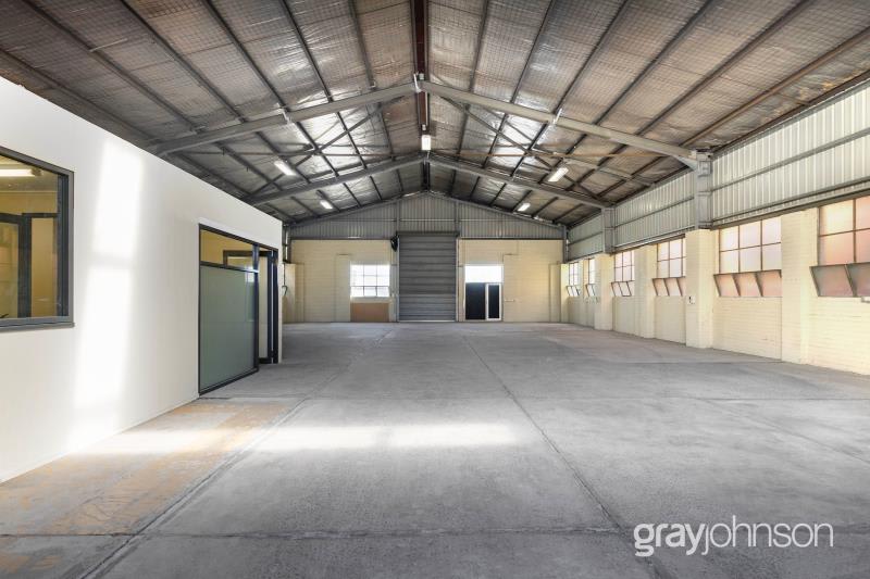 Click to view all images 16 Cottage Street Blackburn VIC 3130 - Image 2