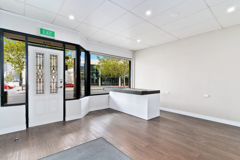 2/218 James Northbridge WA 6003 - Image 2