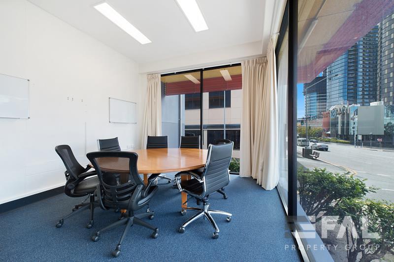 Click to view all images 244 St Pauls Terrace Fortitude Valley QLD 4006 - Image 3