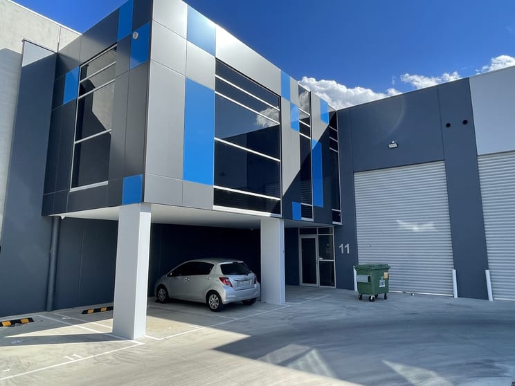 Click to view all images Unit 11/25 Trafalgar Rd Epping VIC 3076 - Image 1