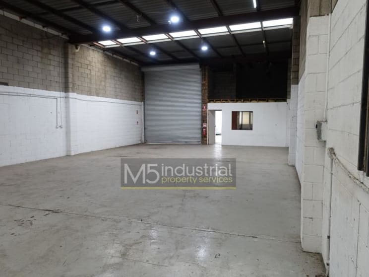 Click to view all images Unit 14/17-19 Governor Macquarie Drive Chipping Norton NSW 2170 - Image 1