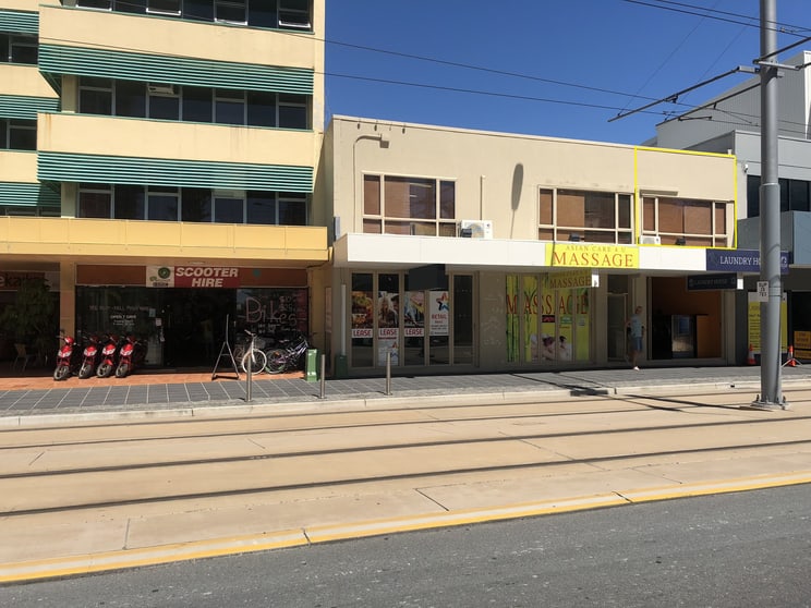 Click to view all images 4/3078 Surfers Paradise Boulevard Surfers Paradise QLD 4217 - Image 3