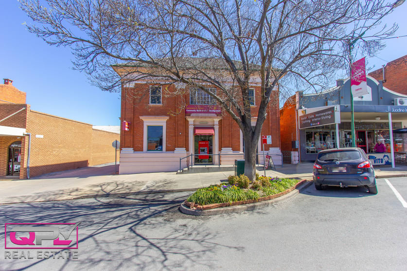 Click to view all images 92 East Street Narrandera NSW 2700 - Image 1
