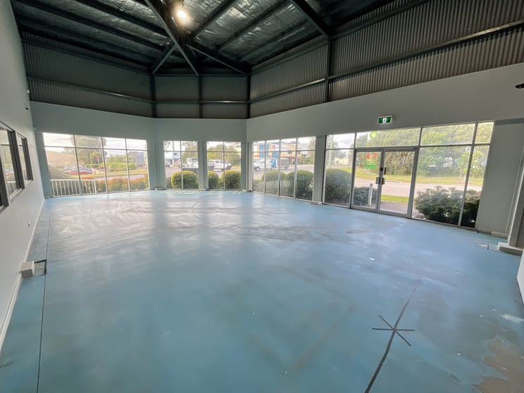 Click to view all images Unit 2, 11 Kinta Drive Beresfield NSW 2322 - Image 3