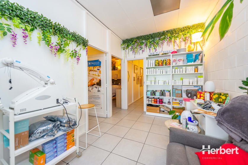 Click to view all images 2/2 MITCHELL STREET Mount Gambier SA 5290 - Image 3