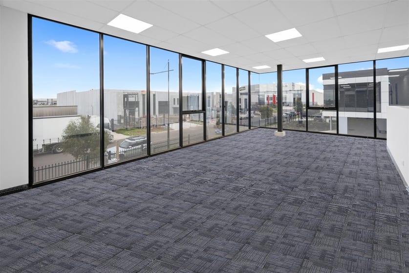 8/6 Peterpaul Way Truganina VIC 3029 - Image 2