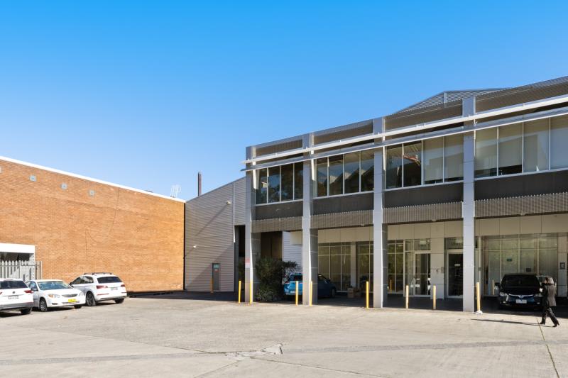 Click to view all images Unit 1/2 Ralph St Alexandria NSW 2015 - Image 2