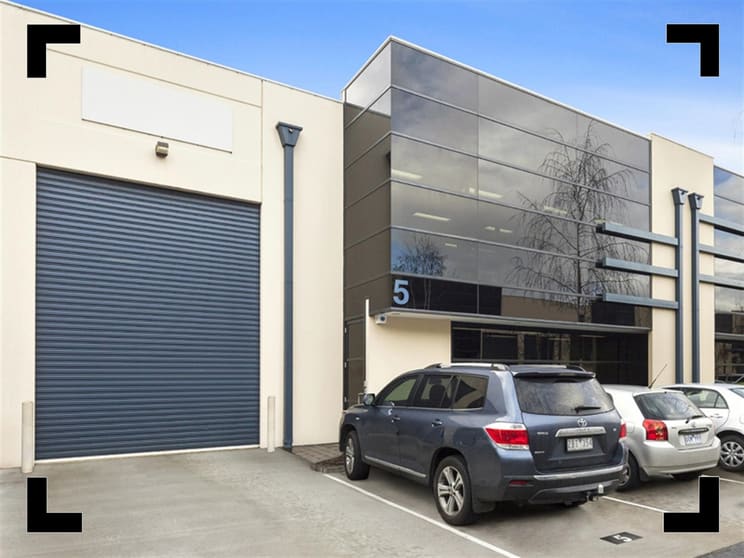 Click to view all images 5/21 Howleys Road Notting Hill VIC 3168 - Image 1