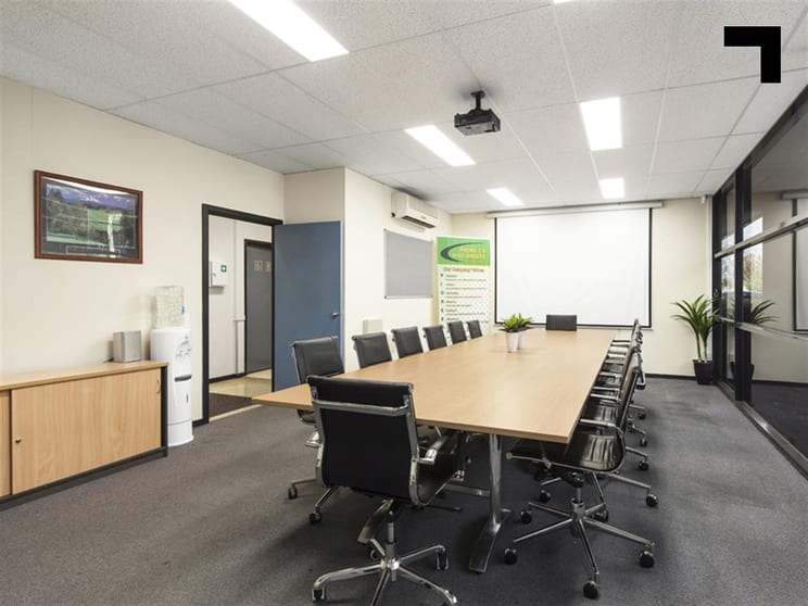 Click to view all images 5/21 Howleys Road Notting Hill VIC 3168 - Image 3