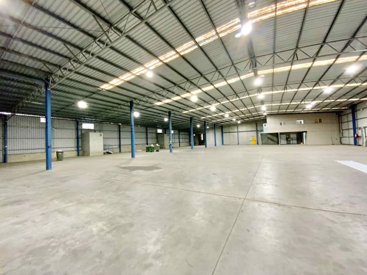 Click to view all images Gateshead NSW 2290 - Image 1