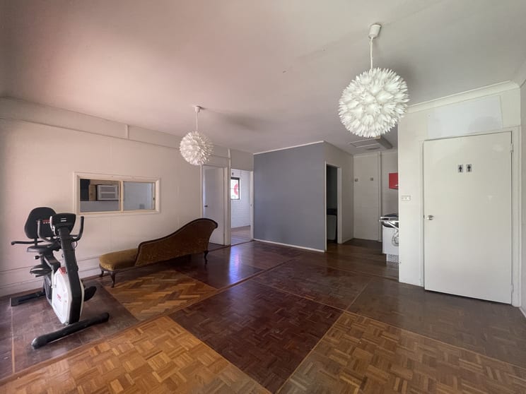 Click to view all images 2/3 Moonbi Street Brendale QLD 4500 - Image 2