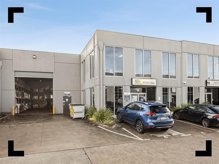 Click to view all images 4/137-145 Rooks Road Nunawading VIC 3131 - Image 1