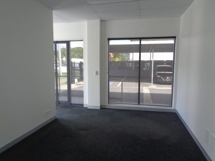 Click to view all images 1/200 McLeod Street Cairns North QLD 4870 - Image 3