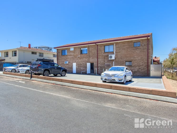 12a/43 Pinjarra Road Mandurah WA 6210 - Image 3