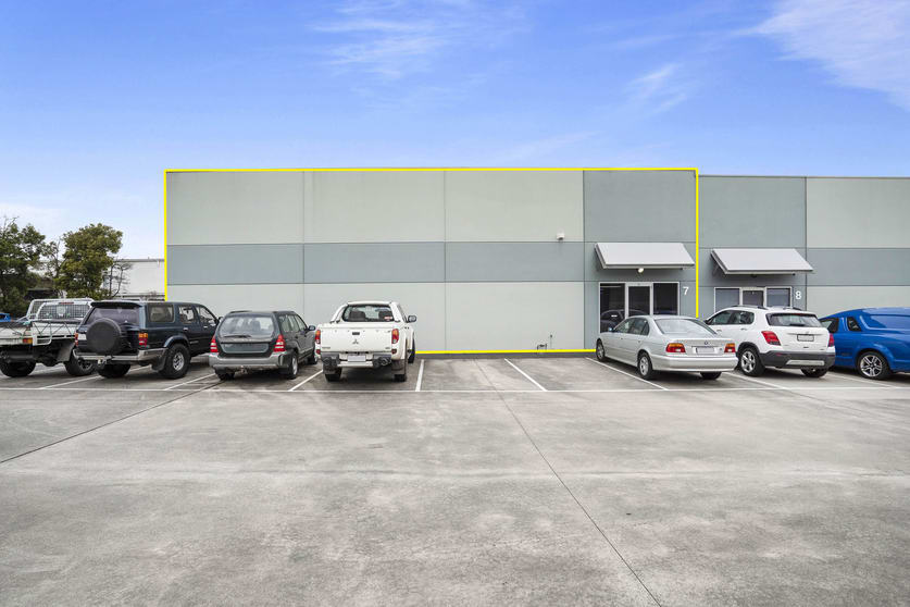 Click to view all images 7/51 Kalman Drive Boronia VIC 3155 - Image 2