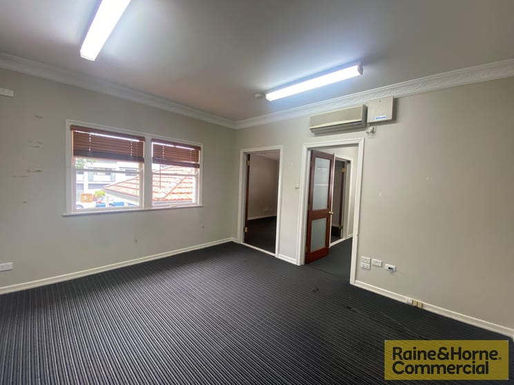 Click to view all images 9 Trout Street Ashgrove QLD 4060 - Image 3