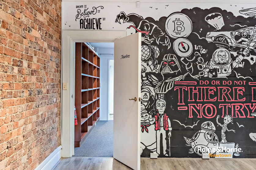 Click to view all images 112 Riley Street Darlinghurst NSW 2010 - Image 2