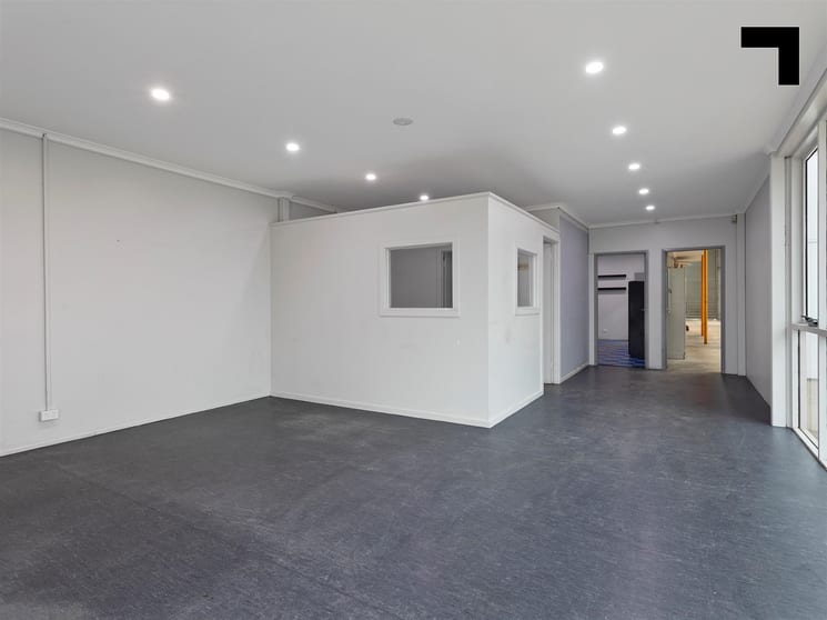Click to view all images 30 Hallam South Road Hallam VIC 3803 - Image 3